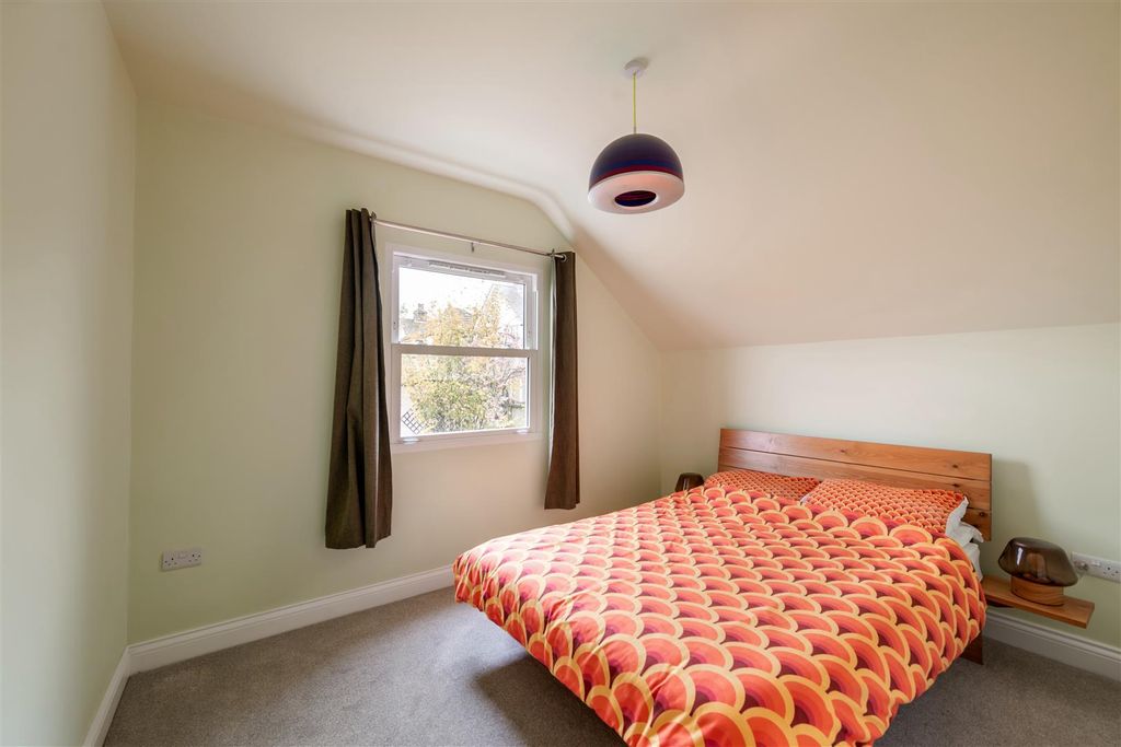 Additional image 13 of 2 bed semi-detached house for saleNutley Lane, Reigate RH2