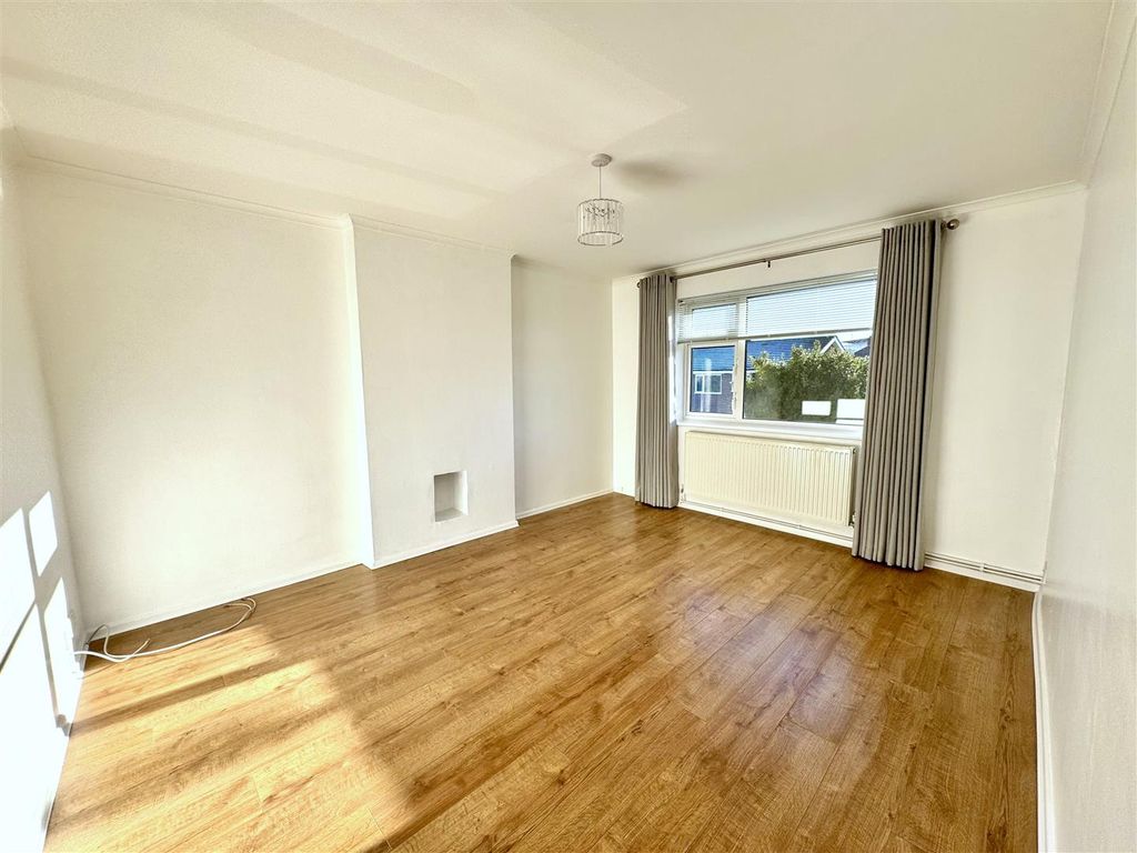 Property photo 2 of 12 Img_9712.Jpeg