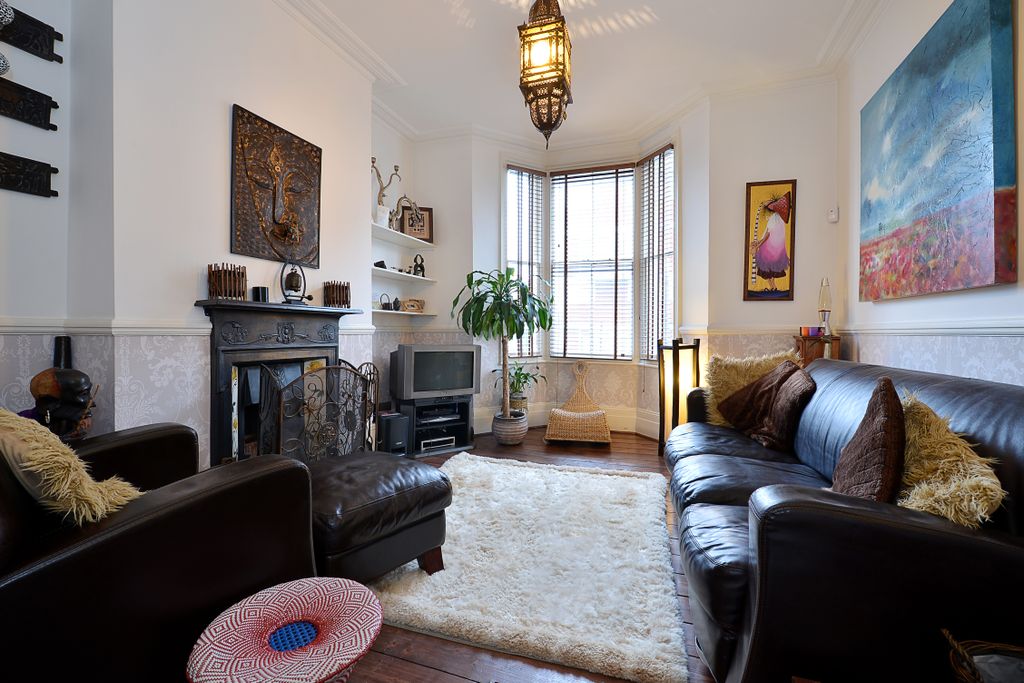 Property photo 2 of 8