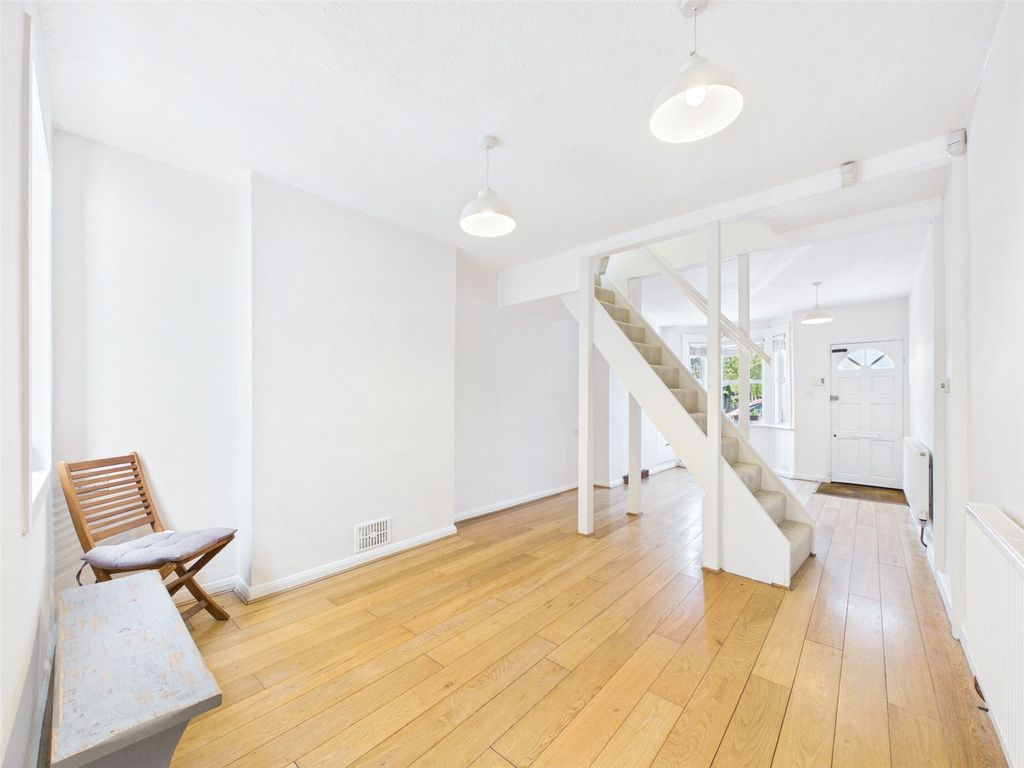 Property photo 3 of 11 Picture No. 14