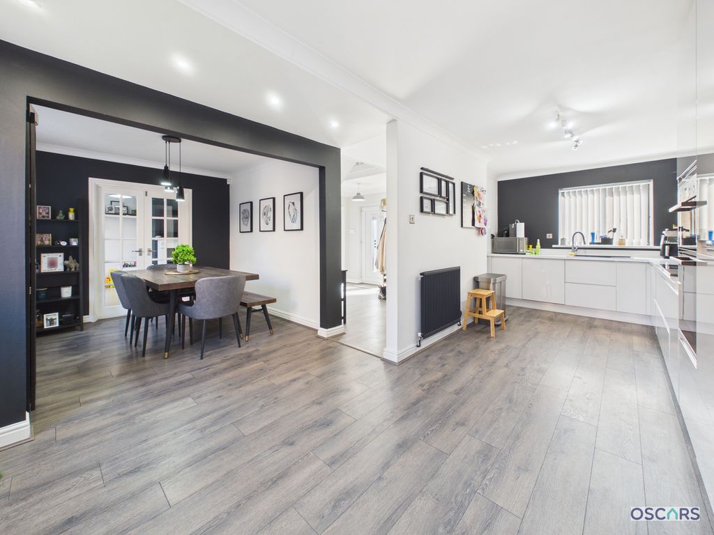 Property photo 3 of 18 Photo 2