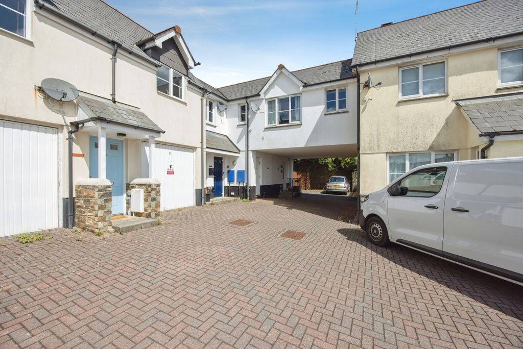 Property photo 1 of 17 Pbox-Img.Jpg