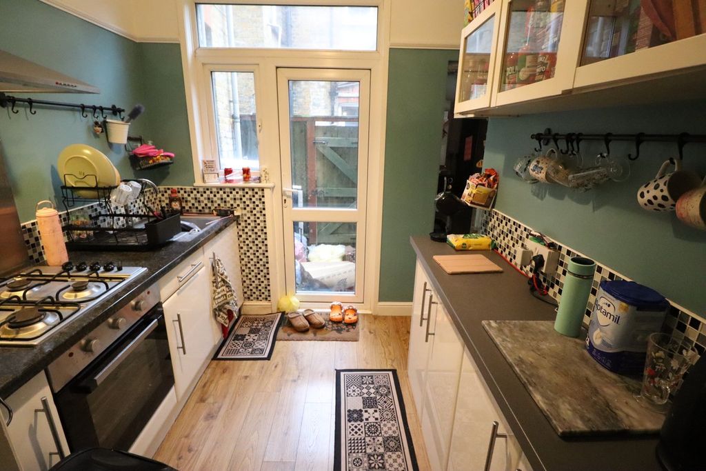 Property photo 2 of 9