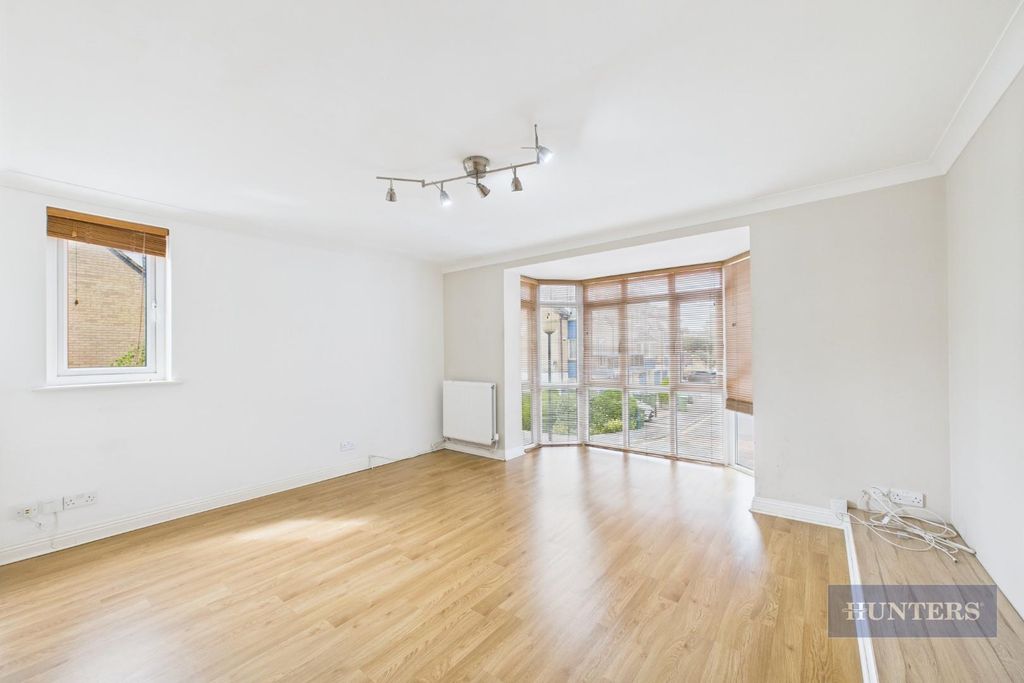 Property photo 2 of 15 Cam05152G0-Pr0201-Still014.Jpg