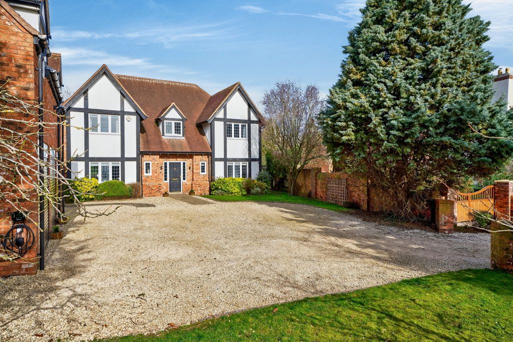 Property photo 1 of 34