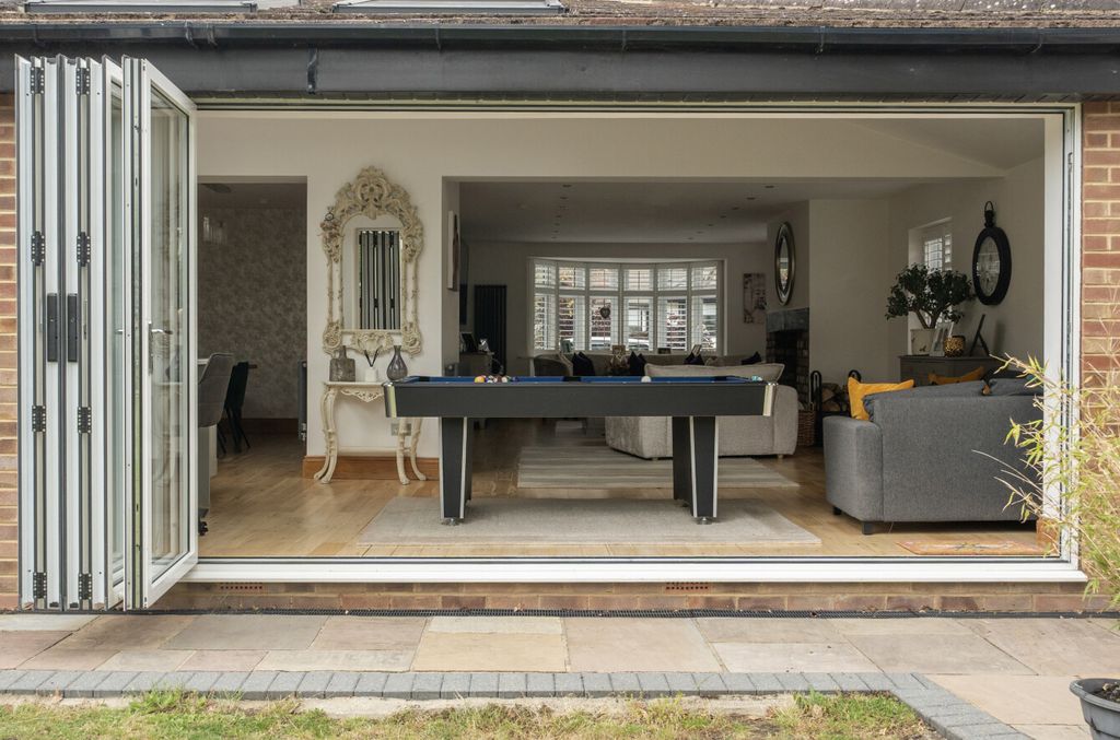 Property photo 2 of 28 1440411-15-6A22F4...