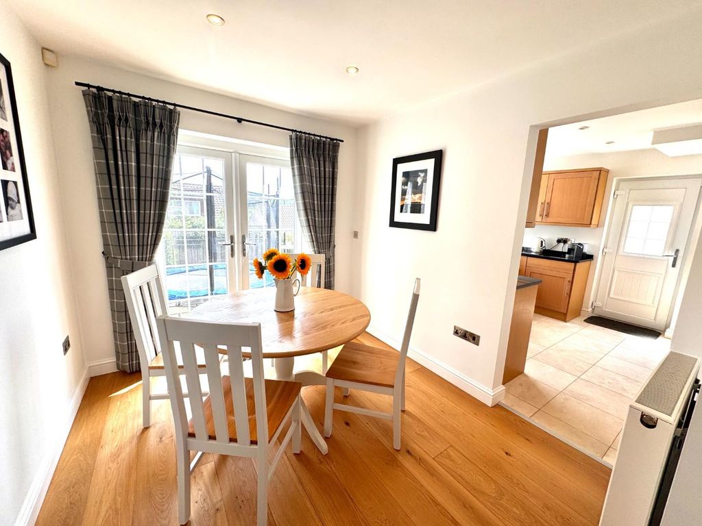 Property photo 2 of 19 Dining Room