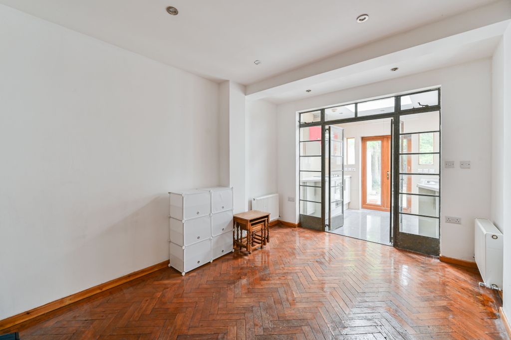Property photo 2 of 7