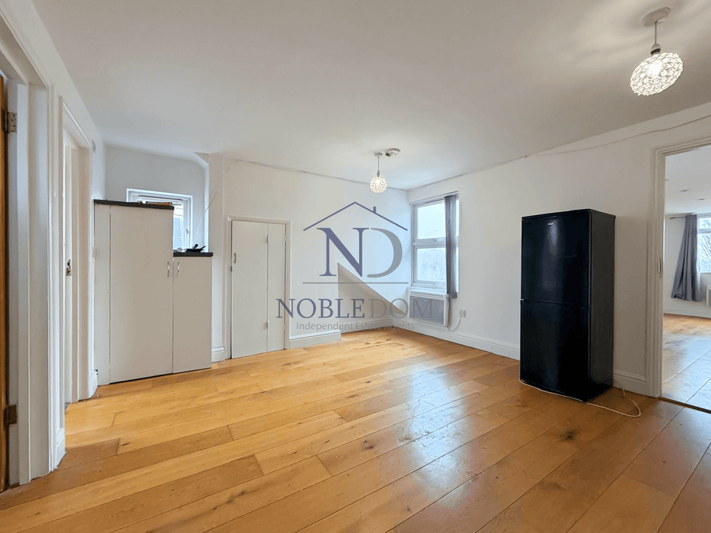 Property photo 2 of 6 Gallery