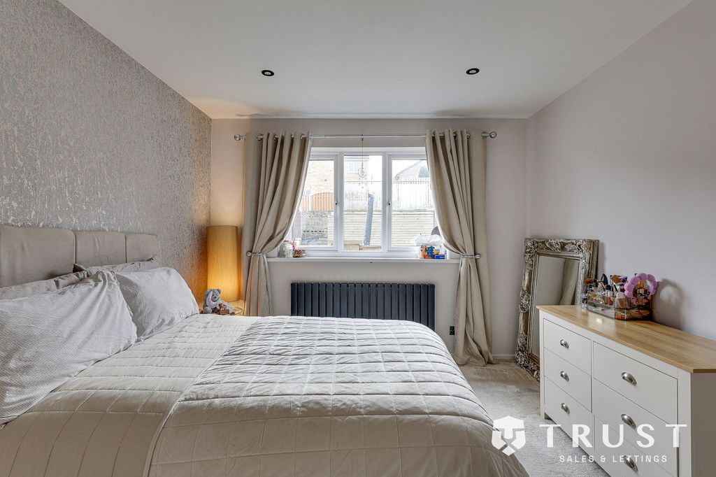 Additional image 22 of 4 bed detached bungalow for saleHall Park Avenue, Liversedge WF15