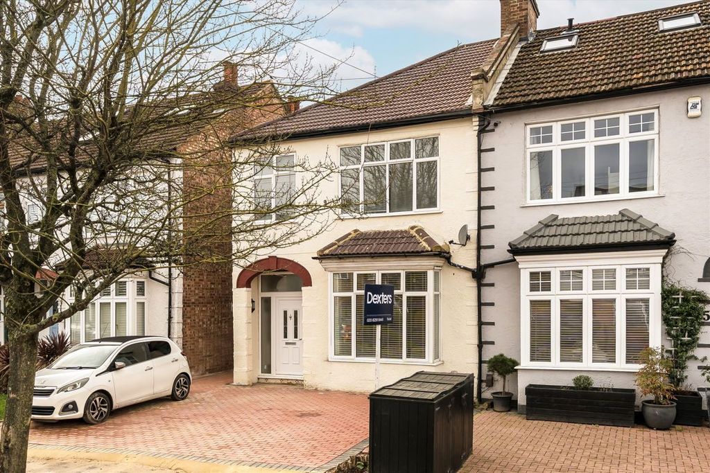 Property photo 1 of 8