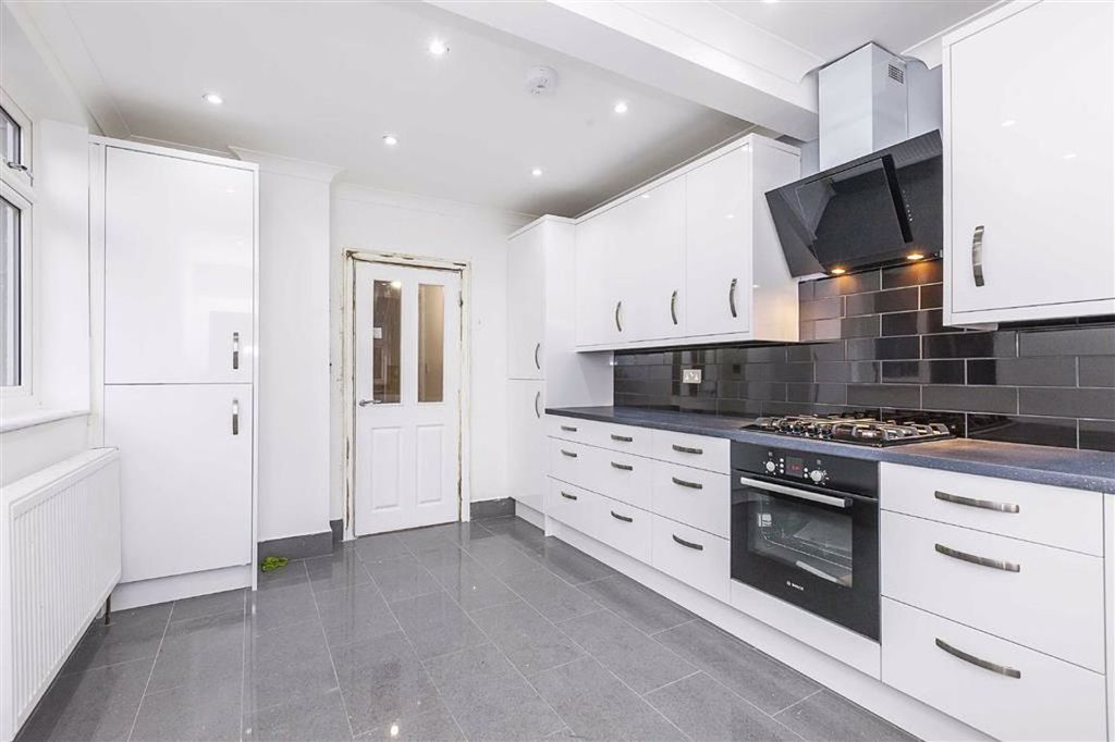 Property photo 2 of 17 2