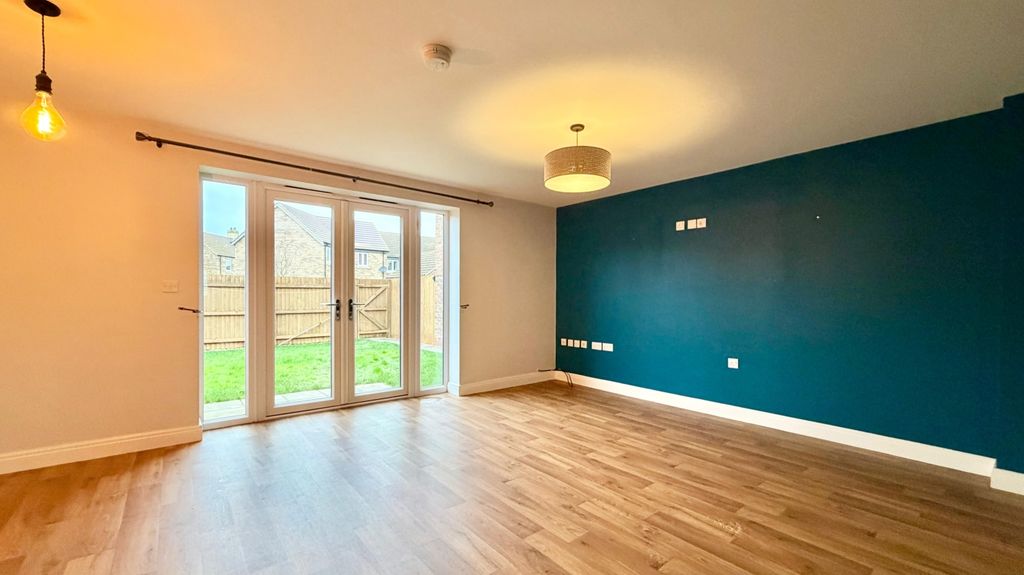 Property photo 3 of 14 Lounge Diner