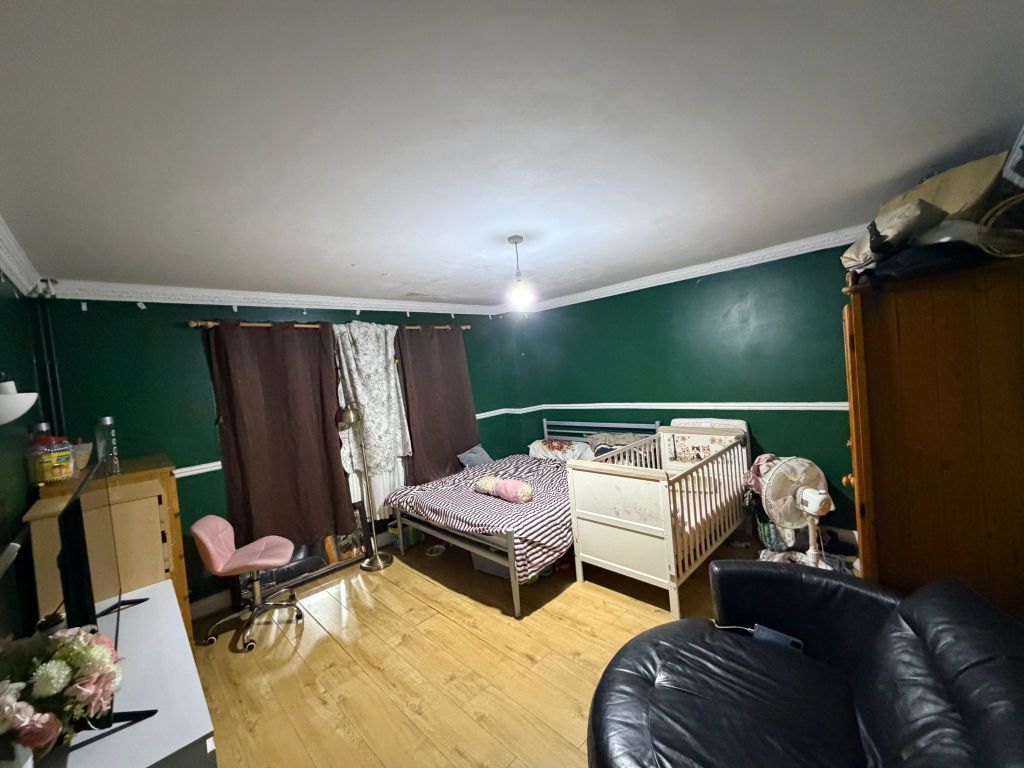 Property photo 3 of 6