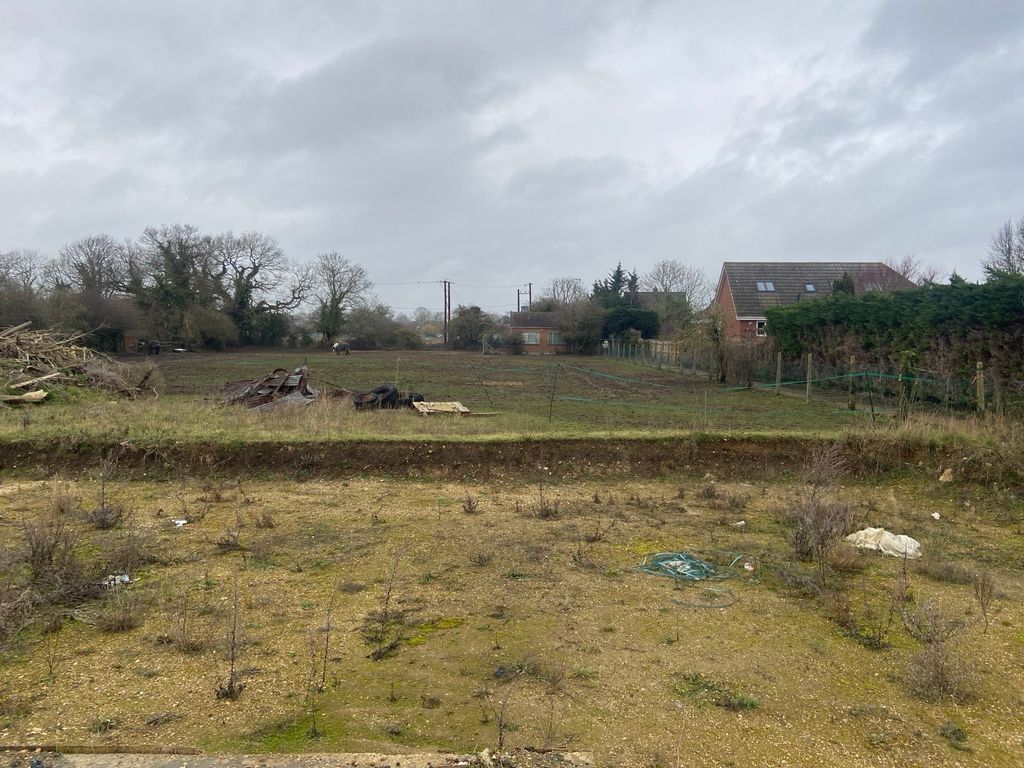 Property photo 3 of 6