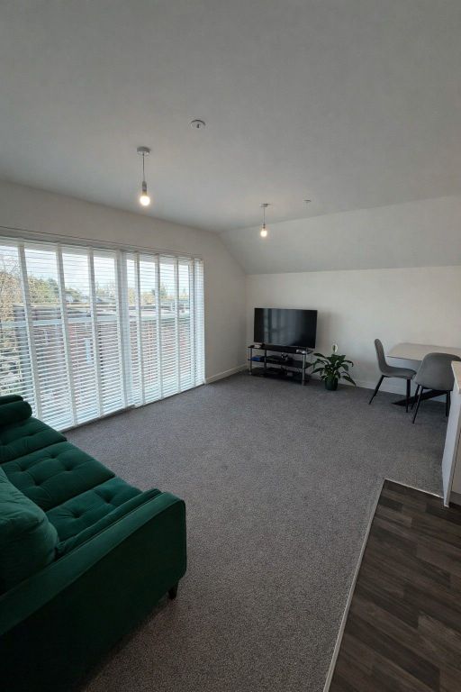 Property photo 3 of 7 Photo 8