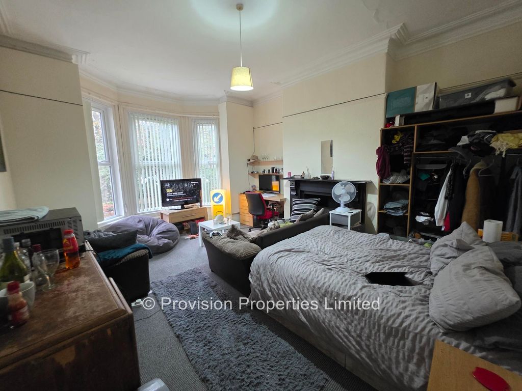 Property photo 3 of 14 Photo