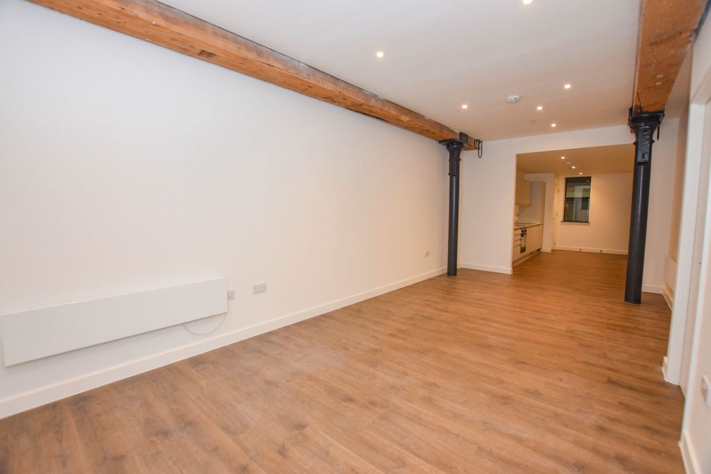 Property photo 2 of 18 Picture No. 08