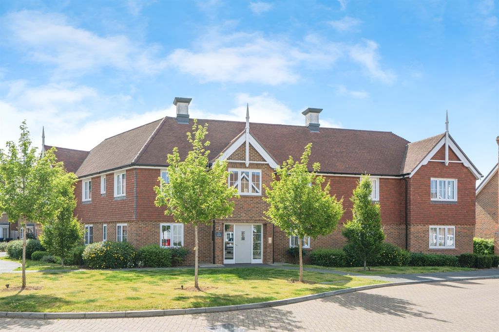 Property photo 2 of 16