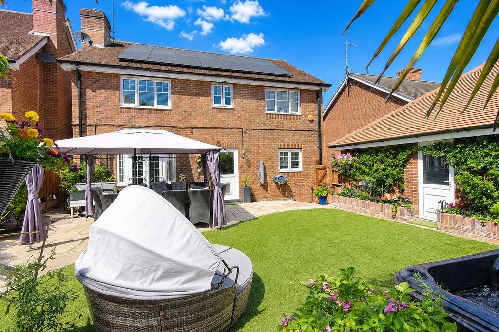 Property photo 2 of 27 Picture No. 82