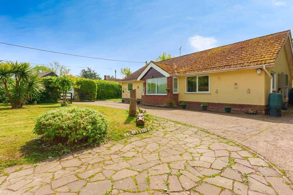 Property photo 3 of 17 Photography