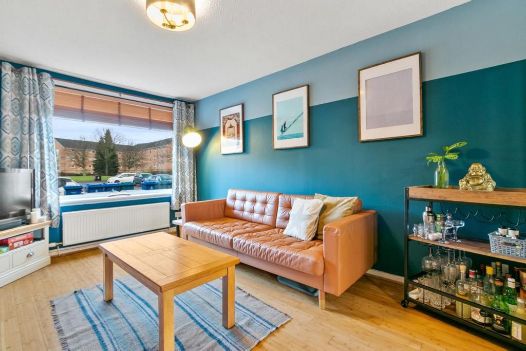 Property photo 2 of 28