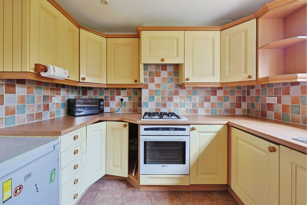 Property photo 2 of 13