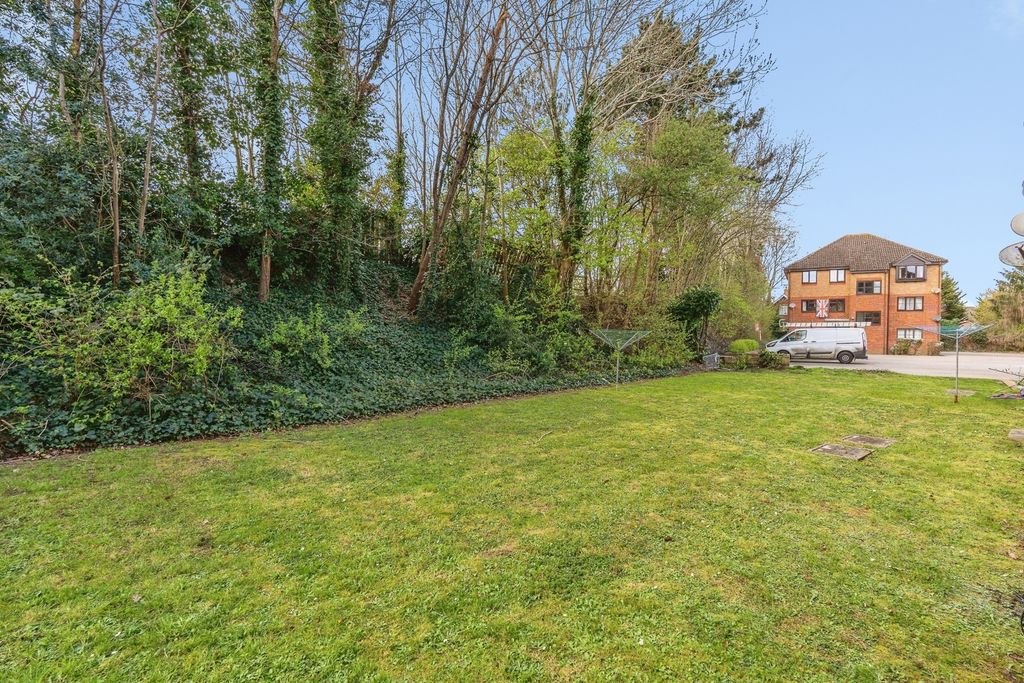 Property photo 1 of 22 Pbox-Img.Jpg