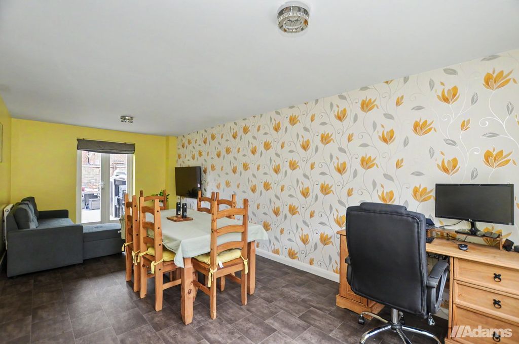 Property photo 3 of 38