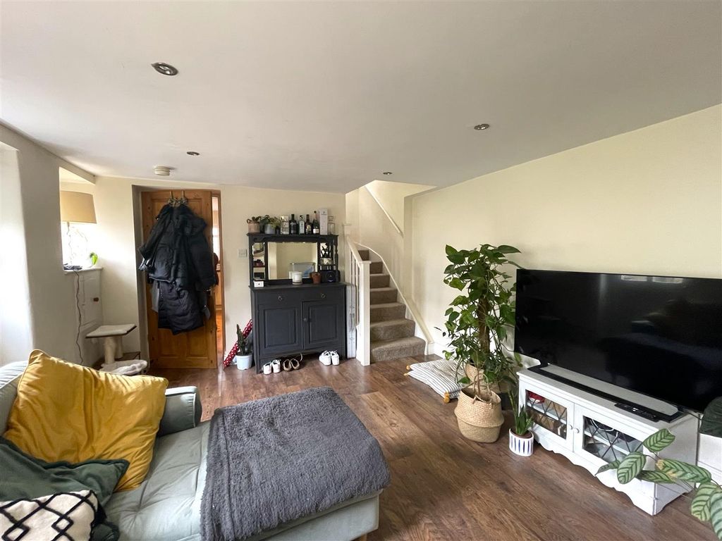 Property photo 2 of 7 Sitting Room