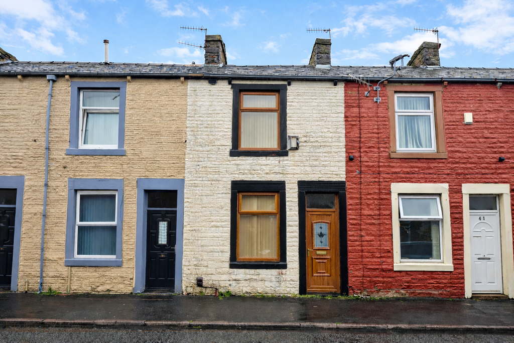 Property photo 1 of 12 Front Of House