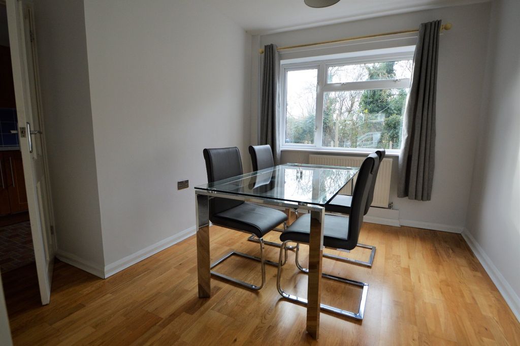 Property photo 3 of 8 Dining Room