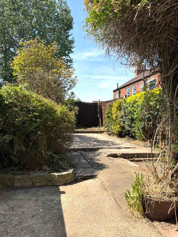 Property photo 2 of 6