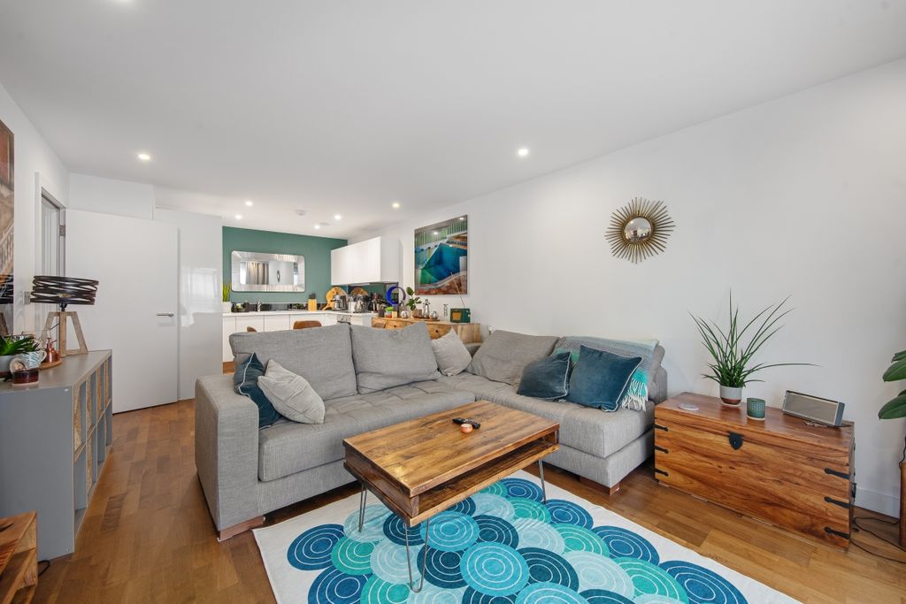Property photo 1 of 16 094A5327