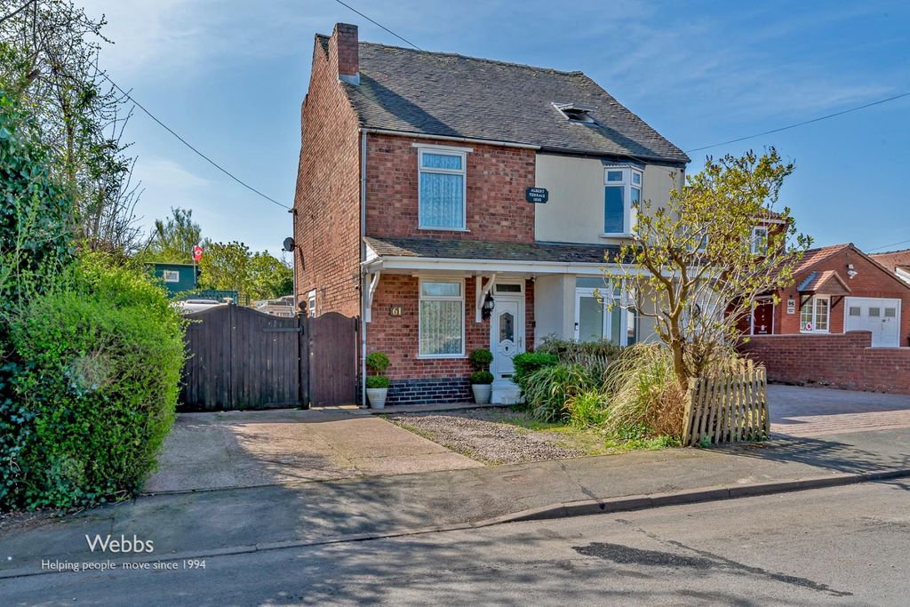 Property photo 1 of 36 Â© Webbs Estate Agents Â© (98 Of 185).Jpg
