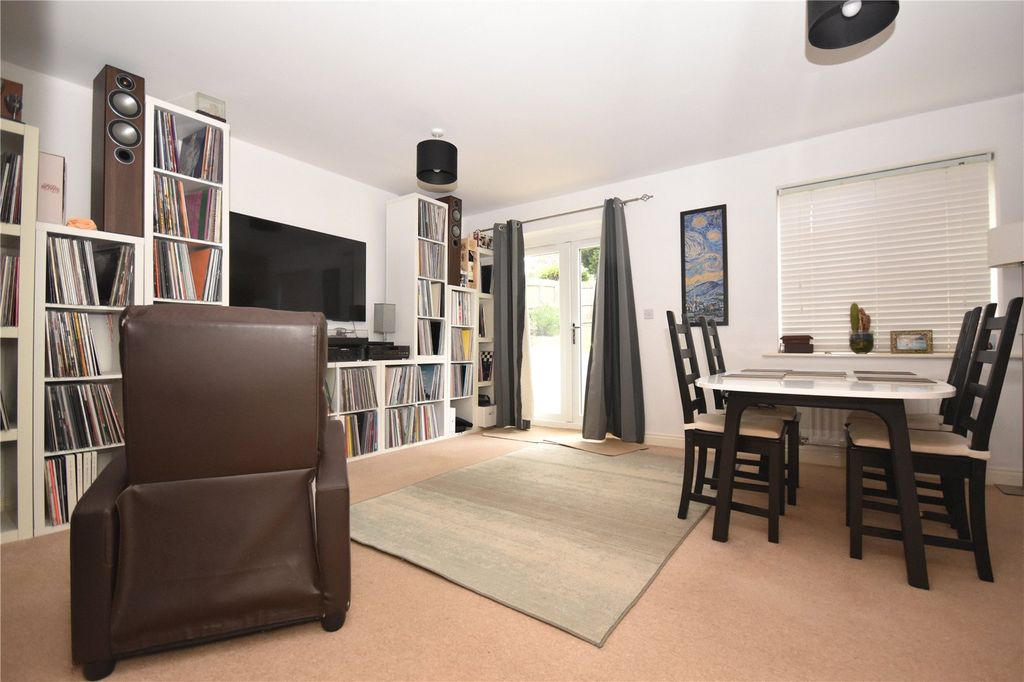 Property photo 2 of 20 Picture No. 04