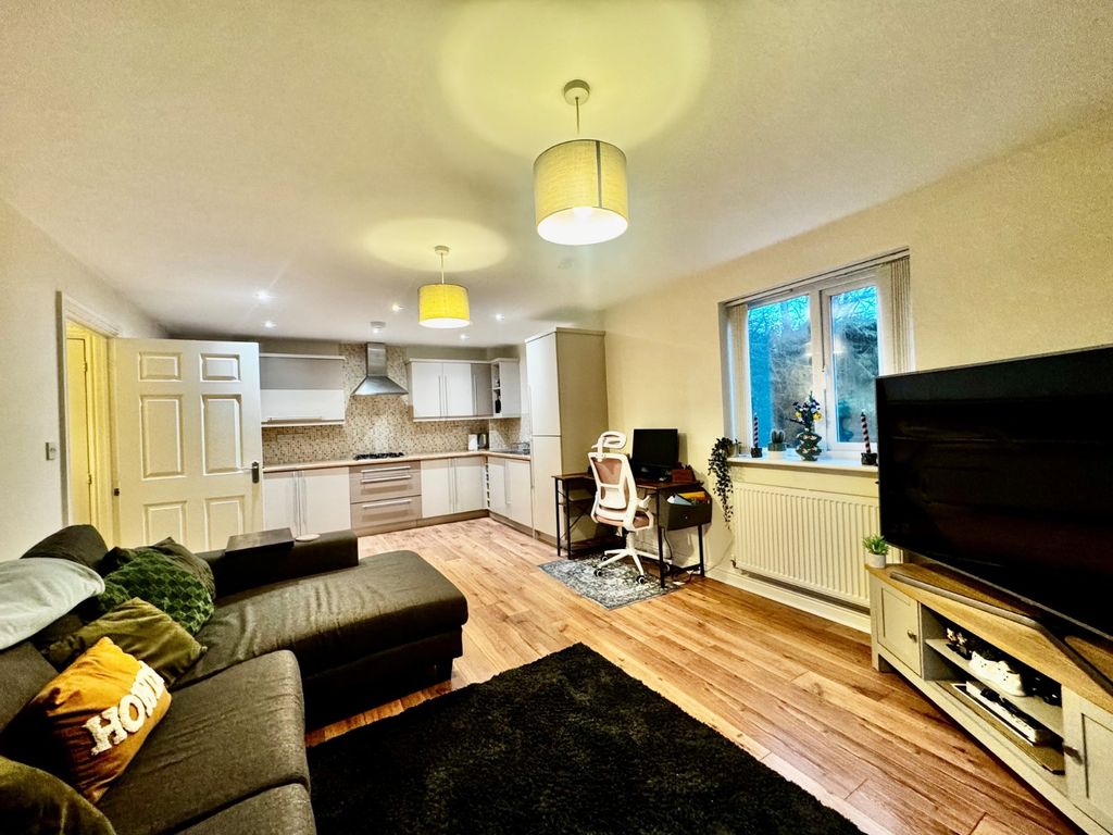 Property photo 3 of 7 Picture No. 02