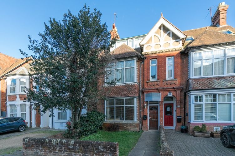 Property photo 2 of 7 Front Exterior