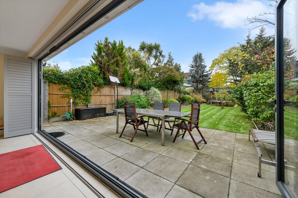 Property photo 2 of 15 Image