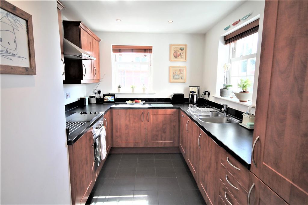 Property photo 2 of 25 Kitchen A.Jpg