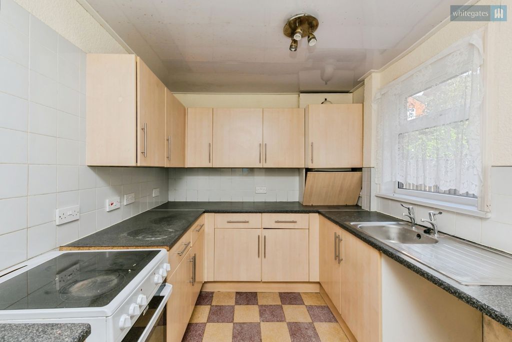 Property photo 3 of 16 Pbox-Img.Jpg