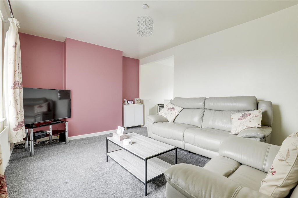 Property photo 2 of 19 04.Jpg