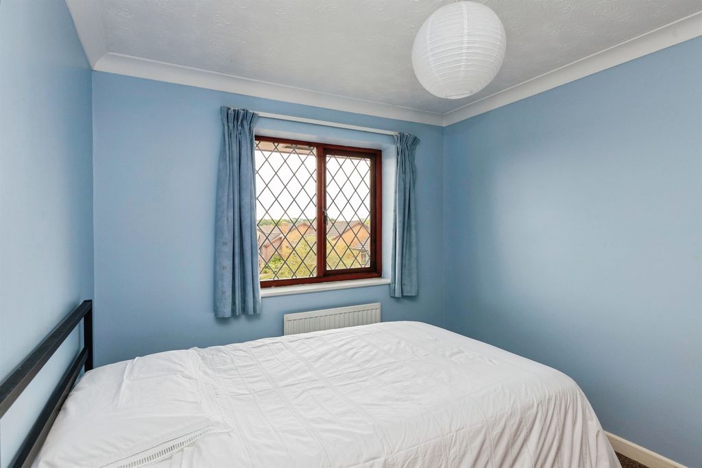 Additional image 16 of 4 bed property for saleBaverstock Road, Poole BH12