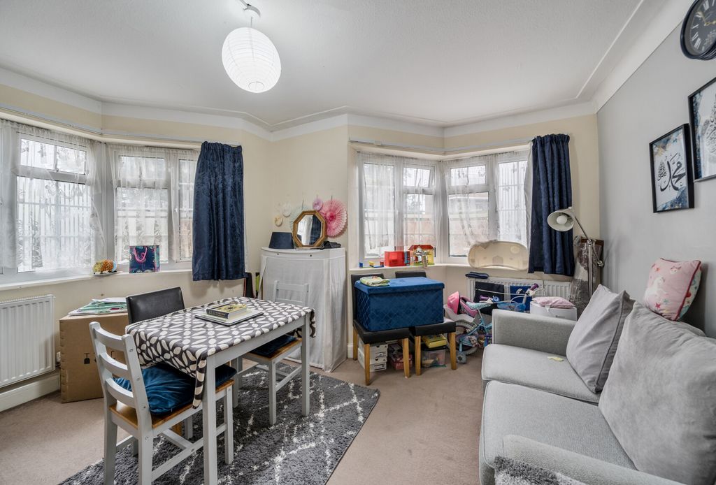 Property photo 1 of 10 1331654-3-689Cad9...