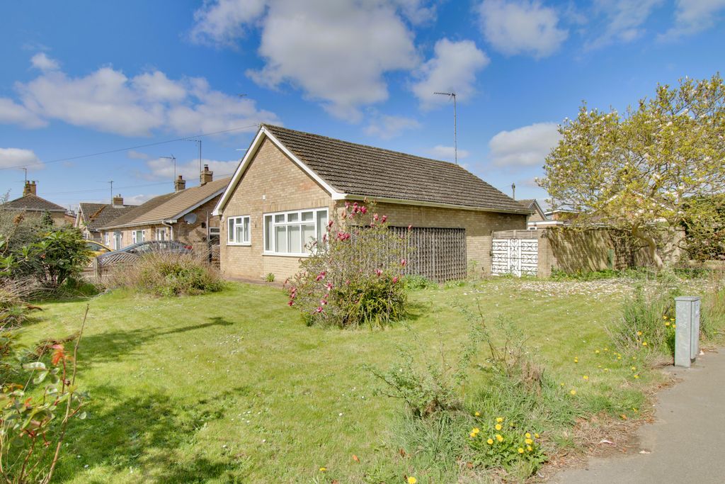 Property photo 1 of 15