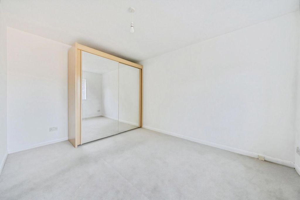 Property photo 3 of 12 Pbox-Img.Jpg