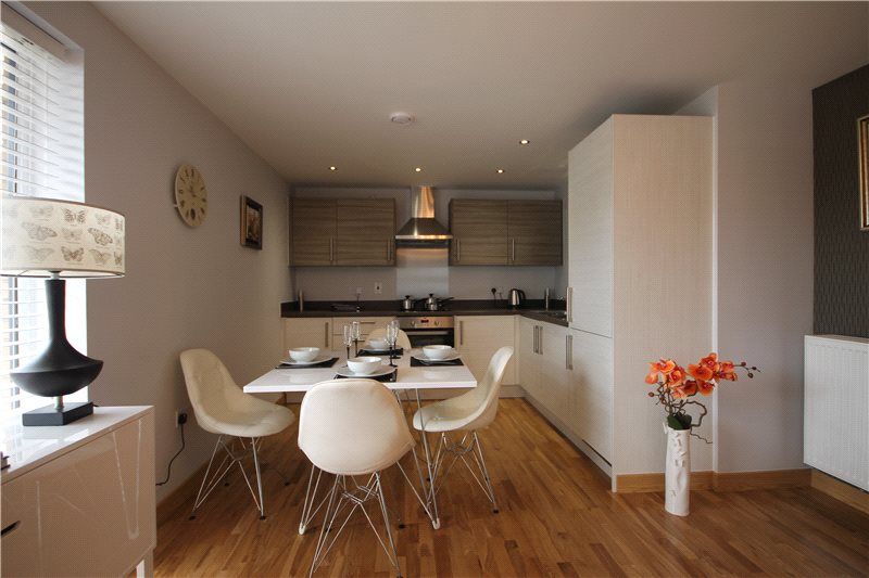 Property photo 1 of 7 Kitchen/Dining Area