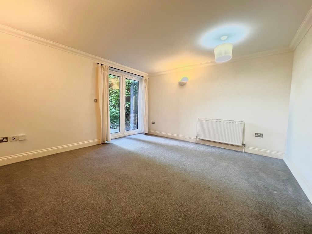 Property photo 3 of 11 Photo 4
