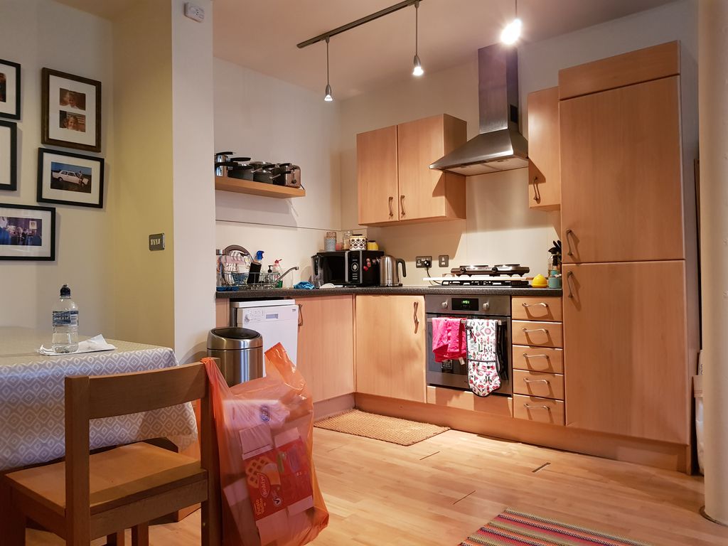 Property photo 2 of 9 Kitchen