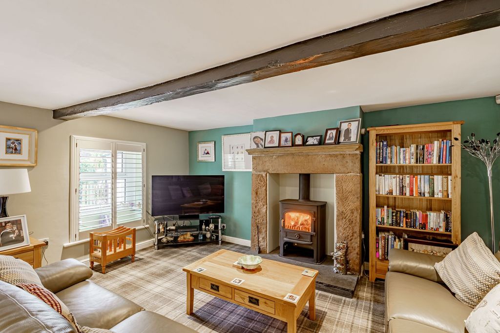 Property photo 2 of 57